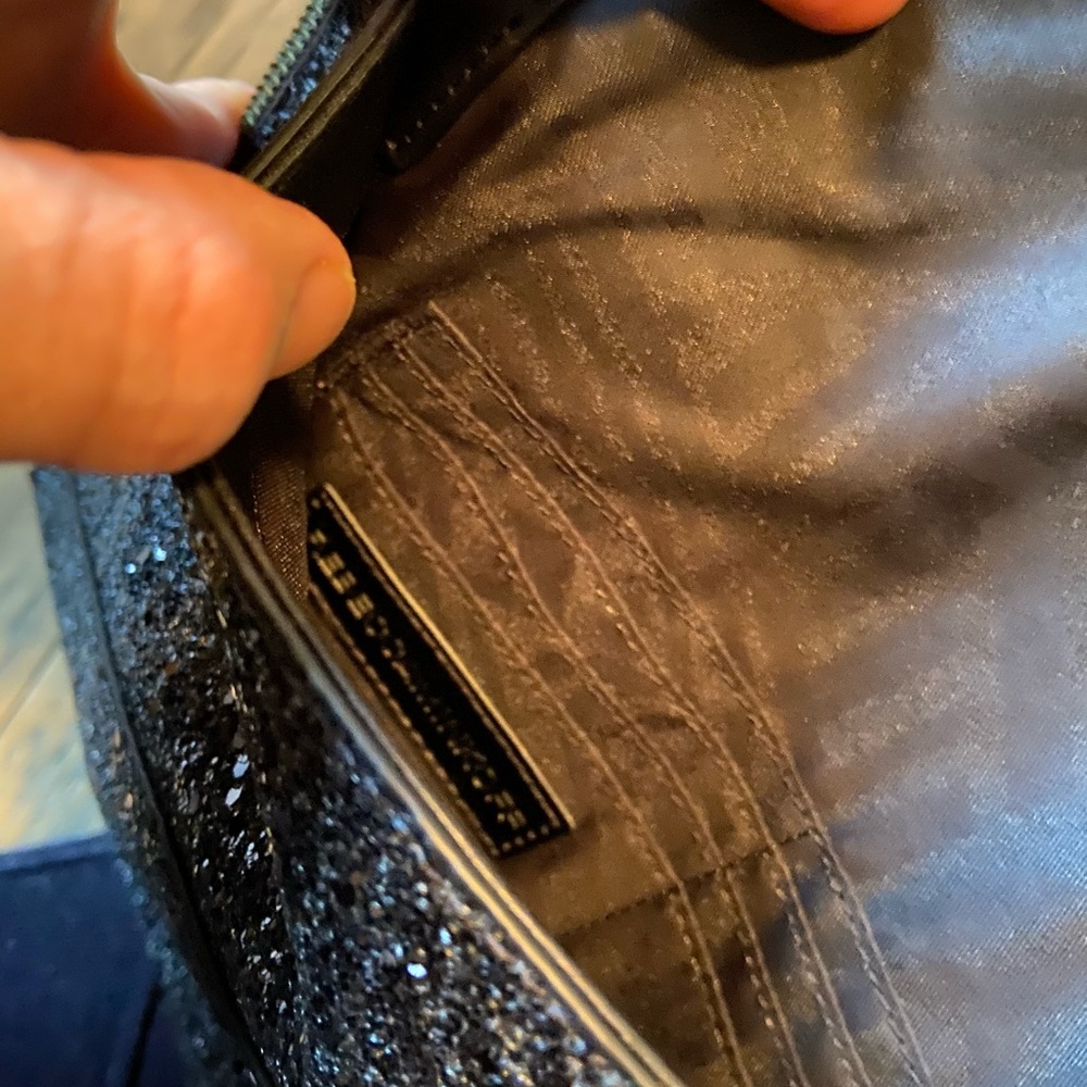 Sparkling clutch